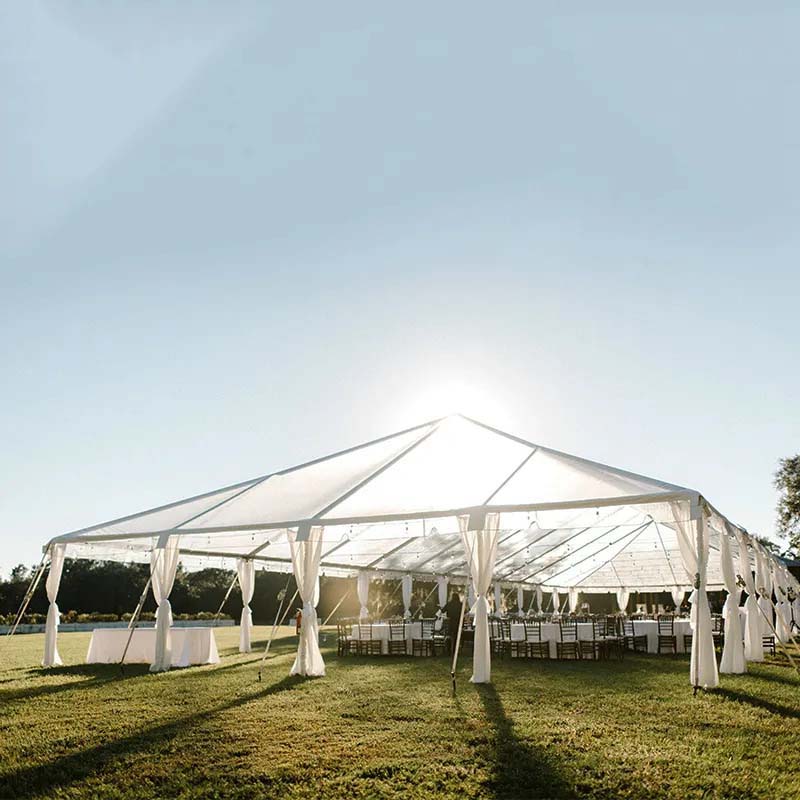 Beste Arten von Zelten für Hochzeiten im Freien