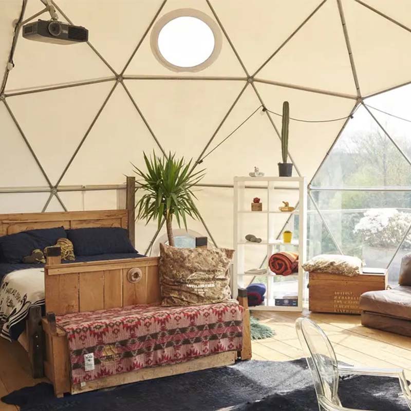 Konkurrenzfähiger Preis Buntes, maßgeschneidertes, wasserdichtes Zelt mit geodätischen Kuppeln im Freien für den Urlaub