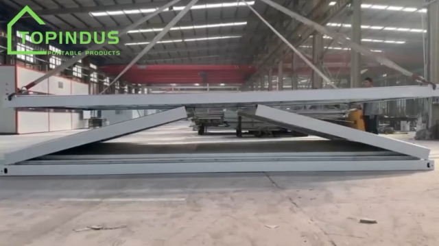 Modulares, mobiles 20-Fuß-Fertigcontainerhaus mit Stahlrahmen und Z-Faltmechanismus