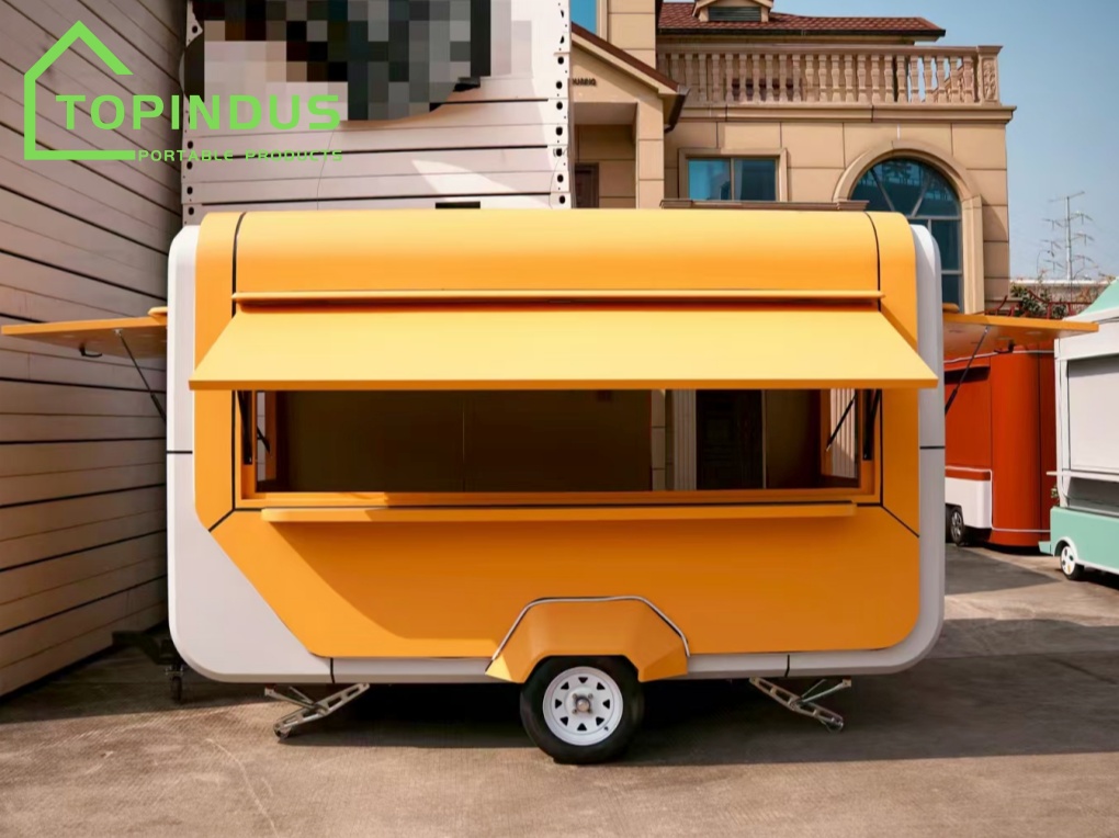 Maßgefertigter gelber Imbisswagen für unseren Kunden in Ghana