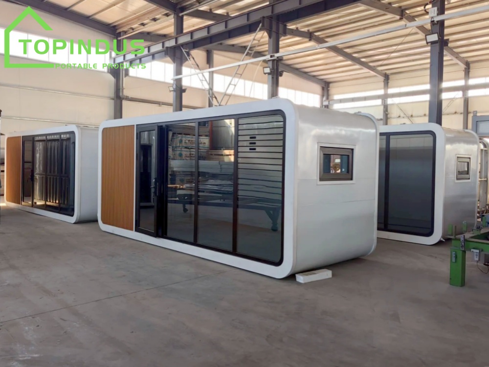 4 individuell gestaltete Apple Cabins für Thailand